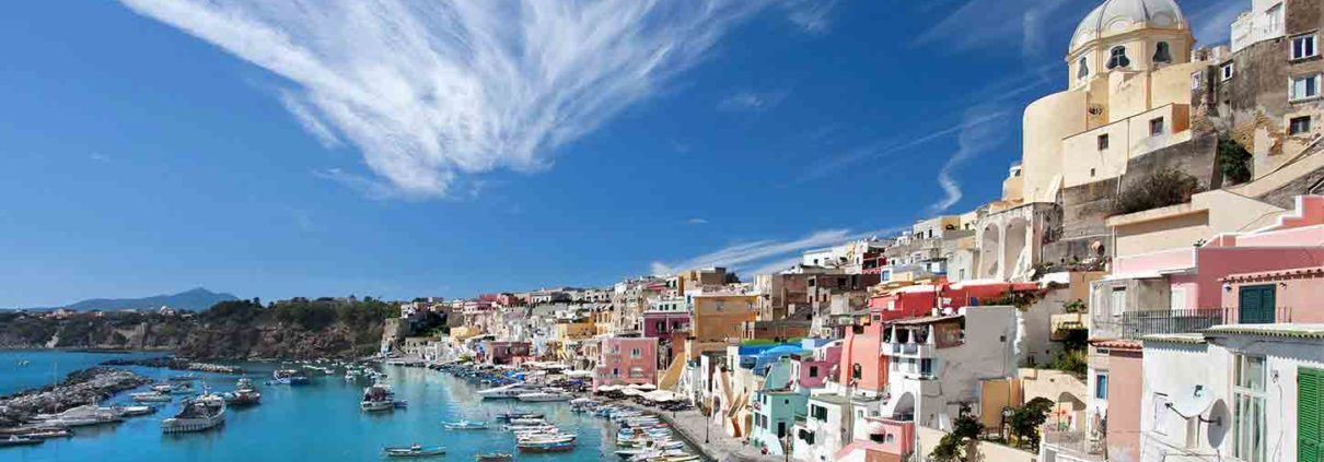 Vacanze in Barca a Vela a Ischia e Capri